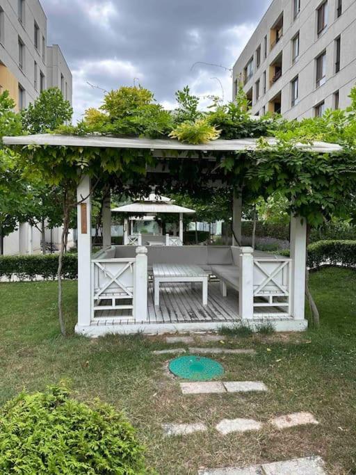 Варна Сити Парк С Паркомясто Varna Exterior foto